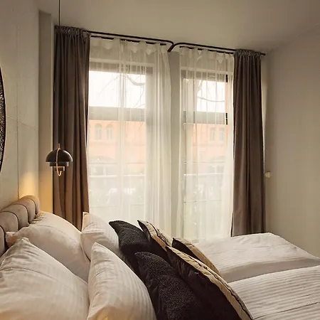 Daire Husarski - Park *