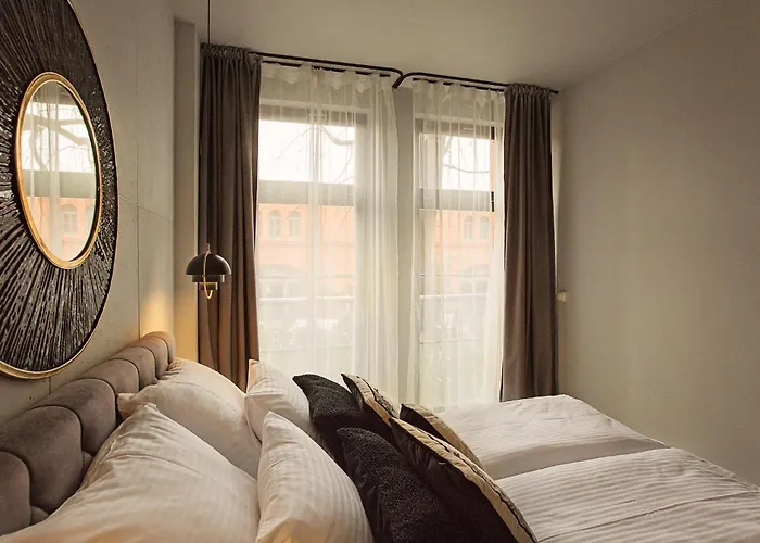 Daire Husarski - Park *